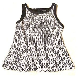White House Black Market size 6 top